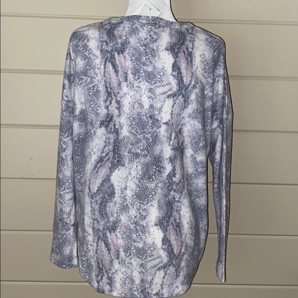 ADY P Soft Knit Snake Print Henley Size Small - Picture 6 of 7